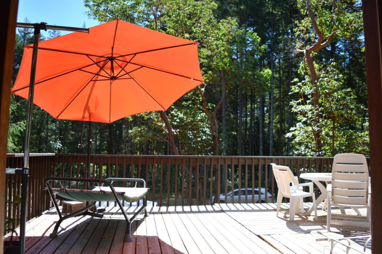 Gabriola Central B&B Exterior photo